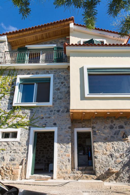 Villa Mos Каламата Екстериор снимка