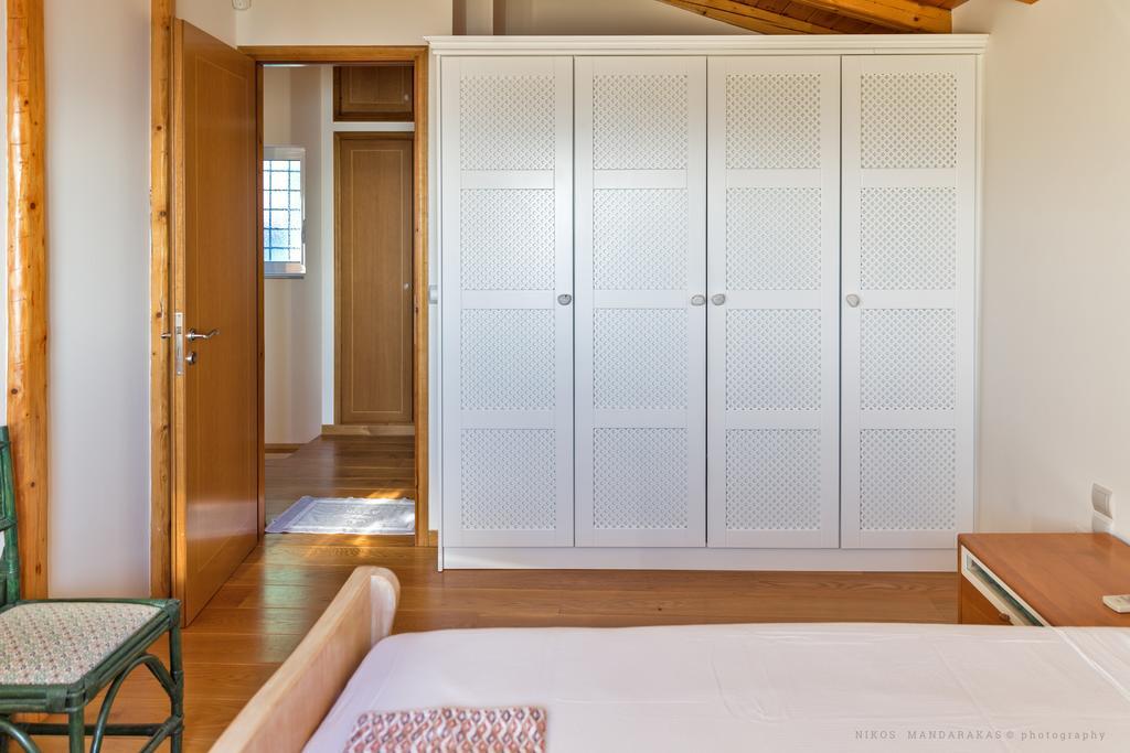 Villa Mos Каламата Екстериор снимка