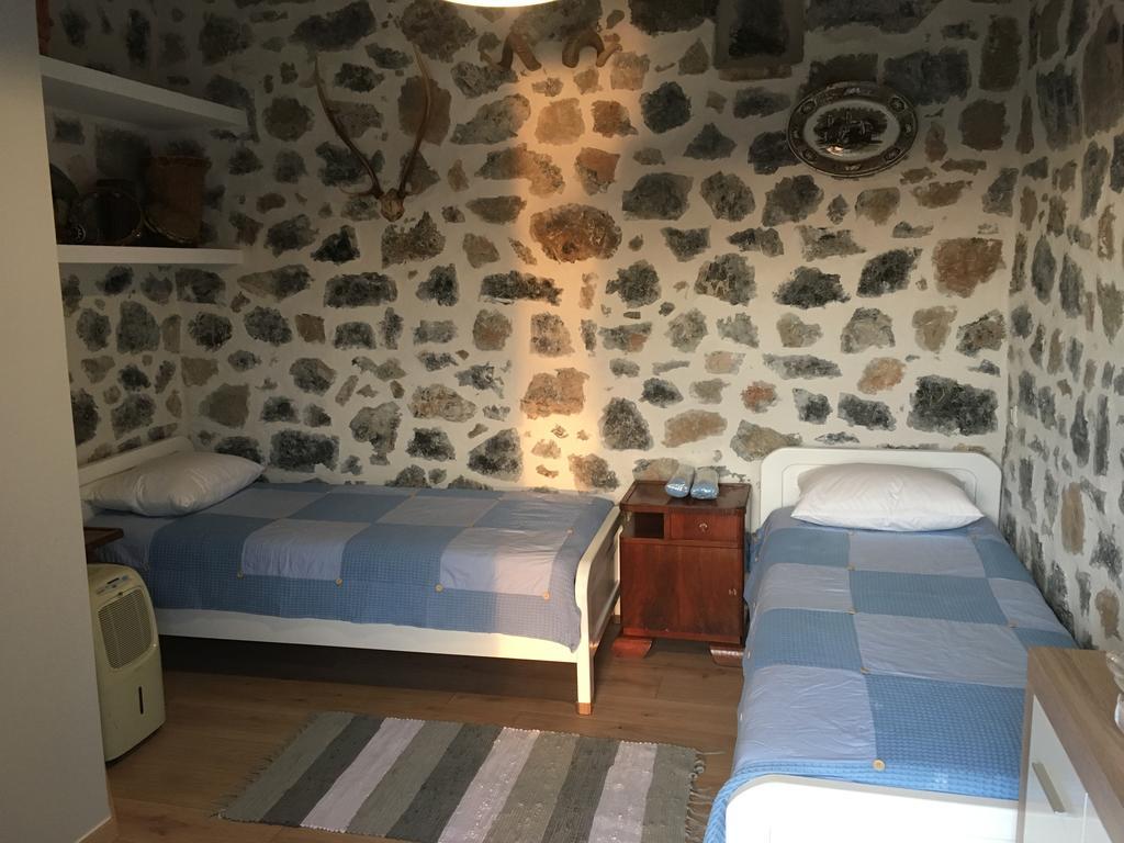 Villa Mos Каламата Екстериор снимка